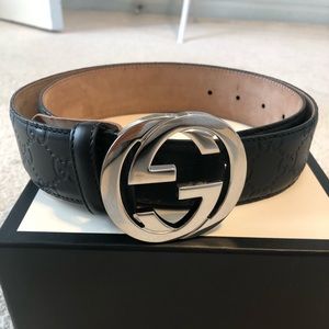 Unisex Gucci Signature Leather Belt